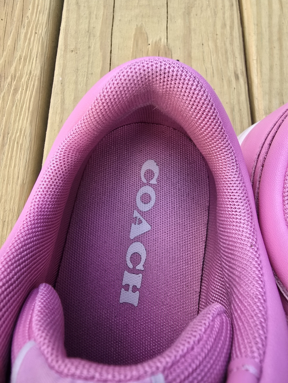 COACH Women's C201 Signature, Low Top Sneakers, Vivid Pink, Sz 8.5B - Picture 13 of 15